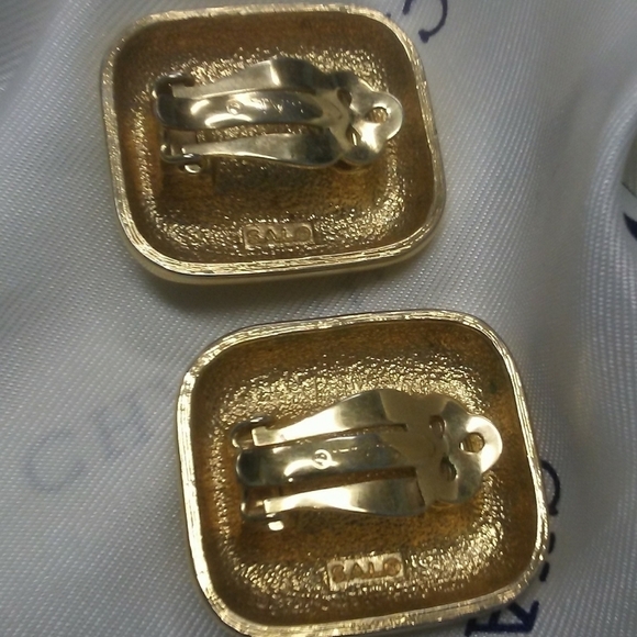 Statement Swarovski crystal VTG Cranberry Red Earrings - Picture 4 of 8